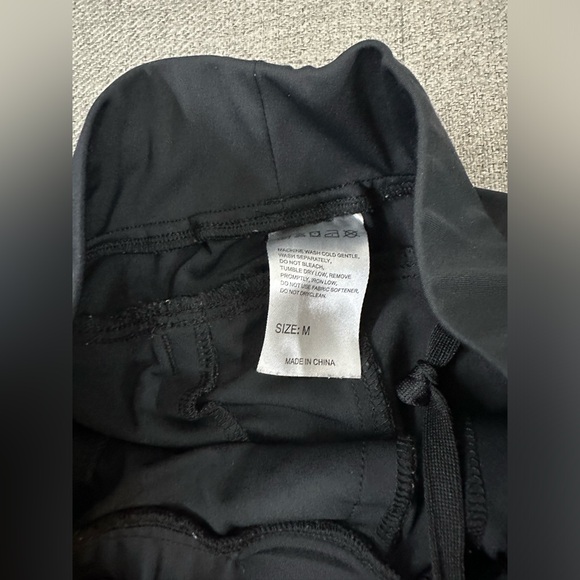 Golf Joggers - Picture 2 of 3